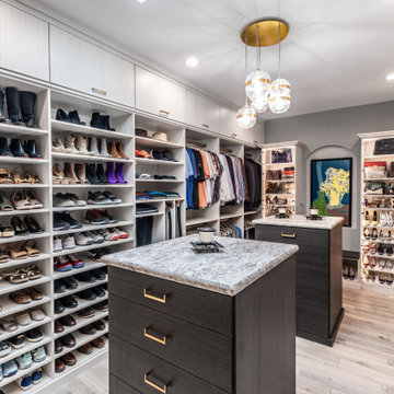Comtemporary Walk In Closet