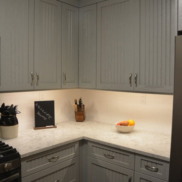 Small but spacious: Grey Transitional Kitchen