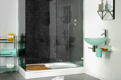 Imagen de cuarto de baño contemporáneo de tamaño medio con ducha esquinera