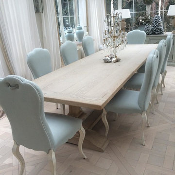 DESIREE DINING TABLE
