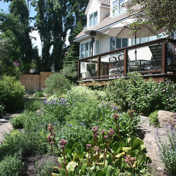 Cozy English Garden