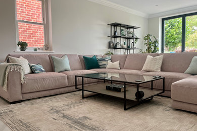 Living room - modern living room idea in London