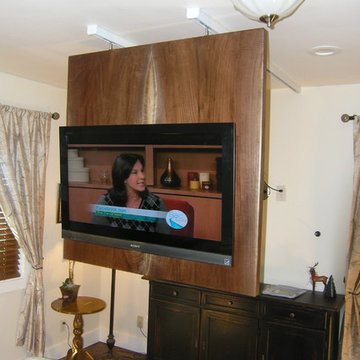 Liz Flat Screen TV Wall Mount