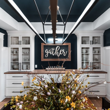 Contemporary Praire Dining