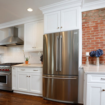 Fabulously appointed gourmet kitchen