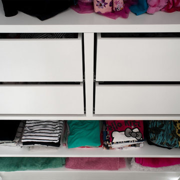 "L" shape wardrobe