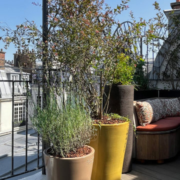 Claustras métalliques sur mesures et poteries contemporaines