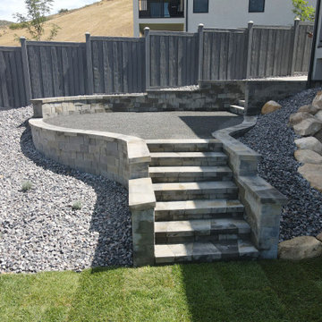 Cobblestone Patio with Seatwall in Lehi