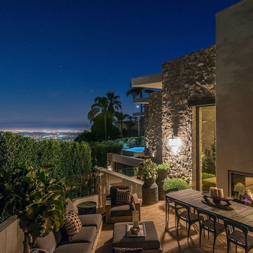 Swallow Dr. Project: Minimalist contemporary exterior