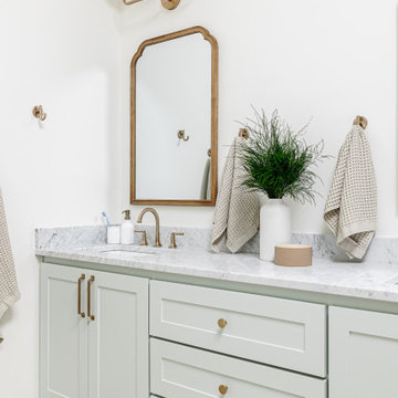 Love It Or Leave It | Transitional Primary Bathroom
