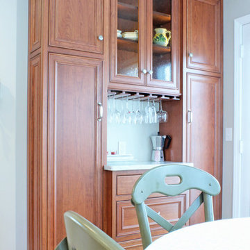 Traditional Cherry Umber Kitchen with Island