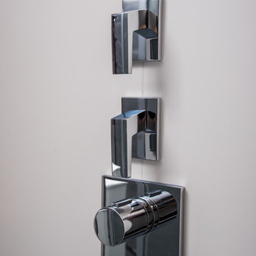 Enges Badezimmer