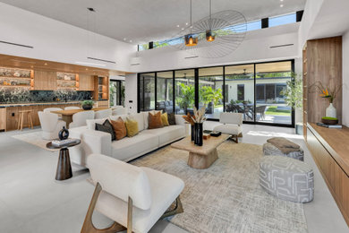 Living room photo in Miami