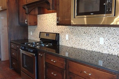 Kitchen - kitchen idea in Oklahoma City