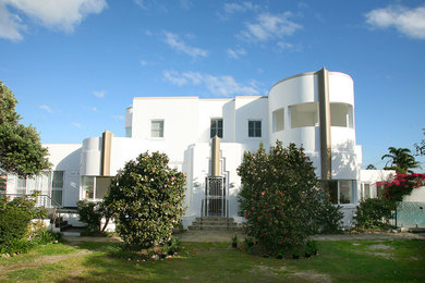 Huge 1950s exterior home idea in Sydney