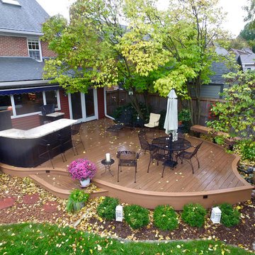 Beautiful Beaverdale Backyard in Des Moines - Azek Curved Deck