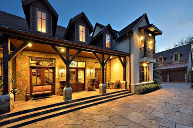 Example of a classic exterior home design in Dallas