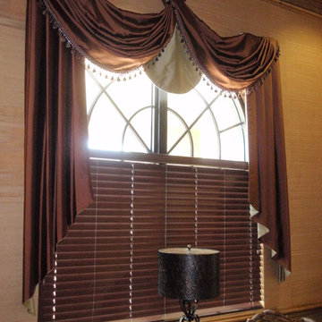 Swag treatment over wood blinds