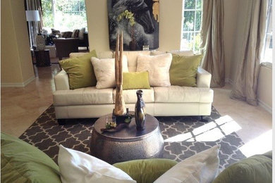 Example of a trendy living room design in Orange County