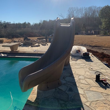 Custom vinyl liner pool with automatic cover