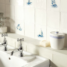 7213 2nd Floor Powder Bathroom