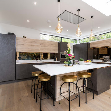 Contemporary Kitchen and Dining Extension to a Victorian property