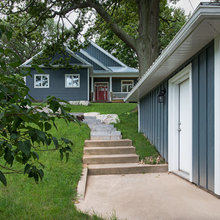 Lakefront cottage