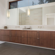 Lilly’s Bathroom