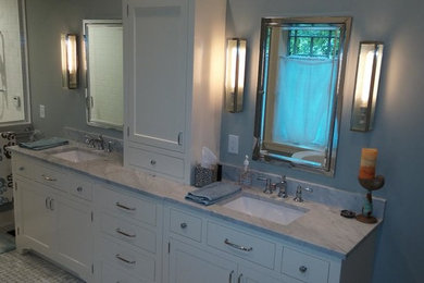 Bathroom - contemporary bathroom idea in Minneapolis