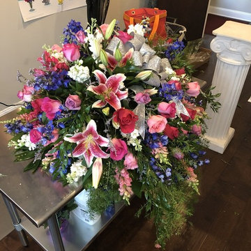 Flower Arrangements for a Funeral in Memphis, TN