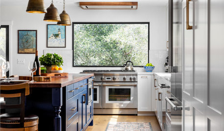 20 Kitchen Windows That Take In the View