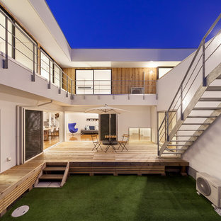 他の地域のコンテンポラリースタイルのおしゃれなテラス・中庭の写真