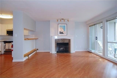 Help Furniture Color For Light Blue Walls, What Color Sofa Goes With Light Blue Walls