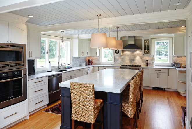 Traditional Kitchen by Gulfshore Design