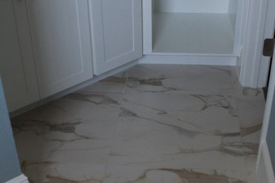 Transitional home design photo in Dallas