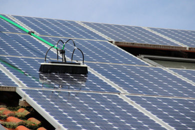 Solar-Photovoltaikanlagen reinigen