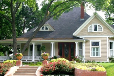 Inspiration for an exterior home remodel in Atlanta