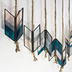 Vida Moulin - Decorative Accents