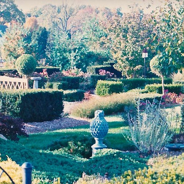 Garden design in Connecticut backyard