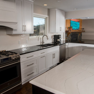 White & Black Kitchen
