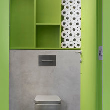 SHOWER BATHROOMS