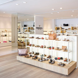Tienda de calzado. El Albir - Storage and Organisation