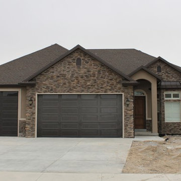 Jordan Heights - South Jordan, Utah - Becky Variant with Suspended Slab Garages
