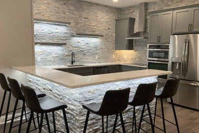 Home bar - home bar idea in Detroit
