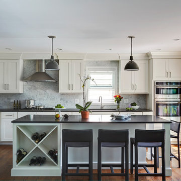 White Shaker - Dark Countertop