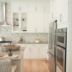 Shaker Maple in Alabaster Paint - Kitchen Products