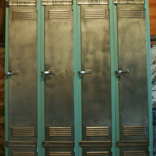 schrank fuer Schlafzimmer