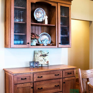 ウィチタの中サイズのLDKの画像 (ベージュの壁)