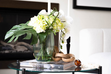 Inspiration for a living room remodel in Toronto