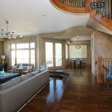 High-End Lowry Home